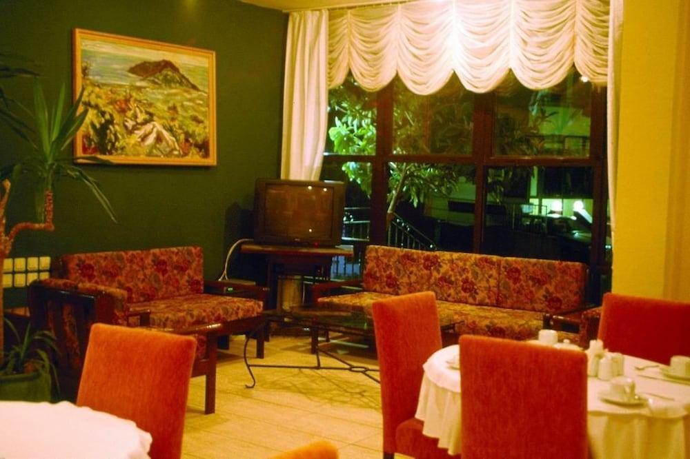 אלאניה Pinar Hotel מראה חיצוני תמונה