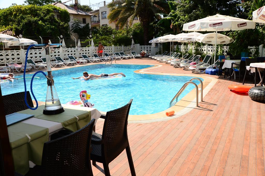 אלאניה Pinar Hotel מראה חיצוני תמונה
