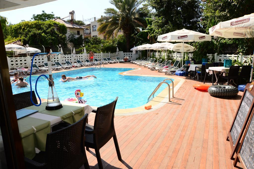 אלאניה Pinar Hotel מראה חיצוני תמונה